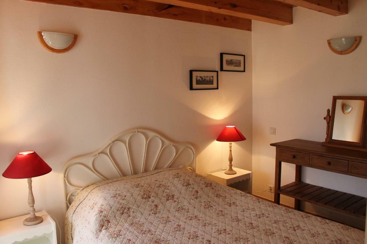 La Touche D'En Bas Hotel Plouguenast Bagian luar foto